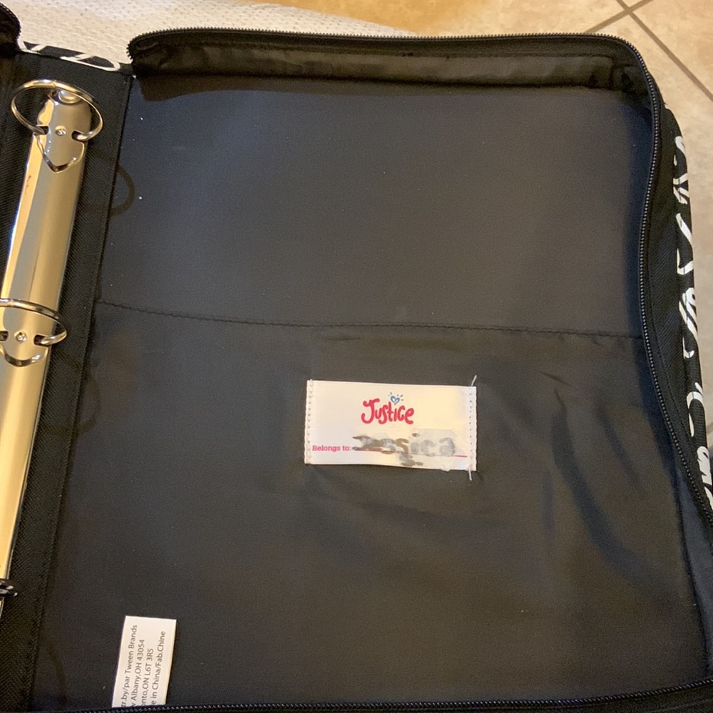 Justice brand binder with LOVE black dots. - Picture 6 of 7